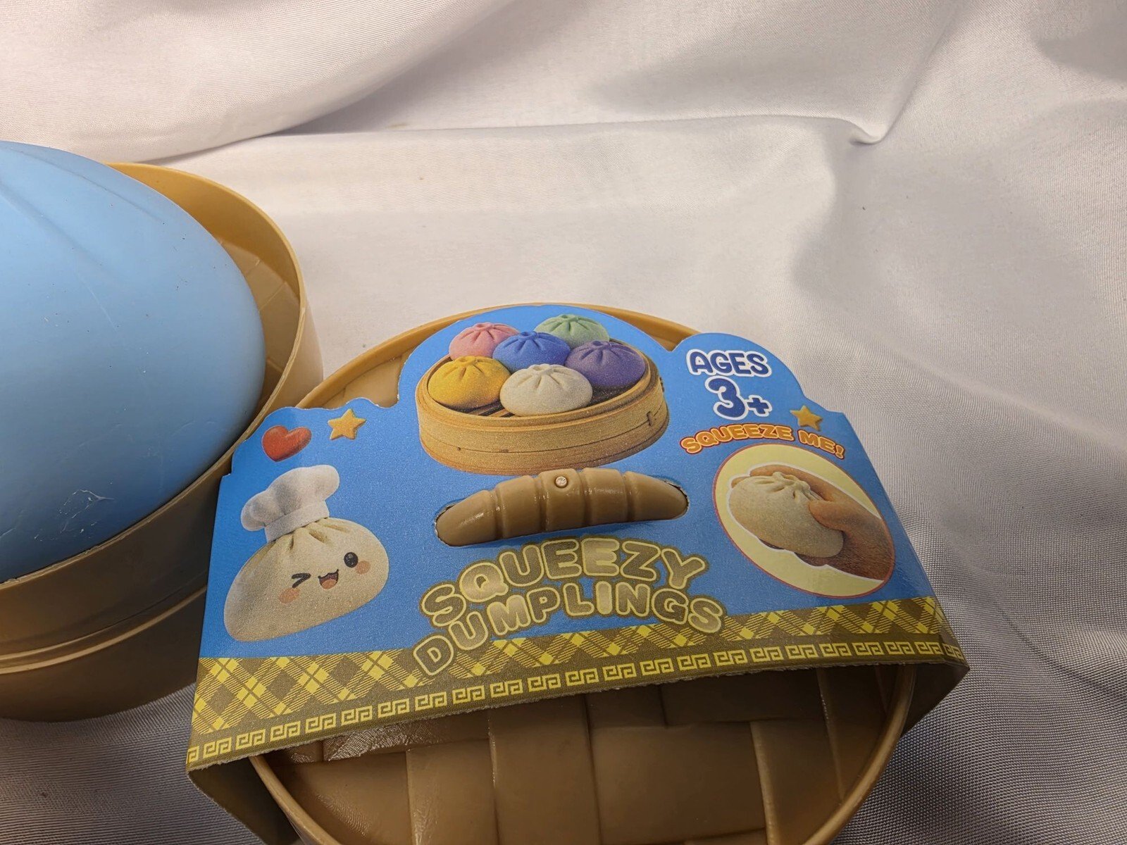 Squeezy Dumpling Squishy Sensory Fidget Toy with Bamboo Steamer Basket - Image 3
