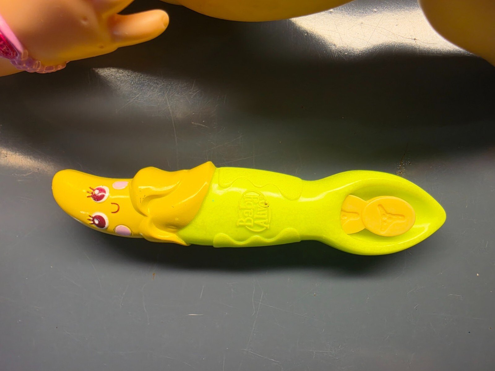 Hasbro Working Baby Alive Baby All Gone Talking Doll With Banana Spoon Bottle - Image 5