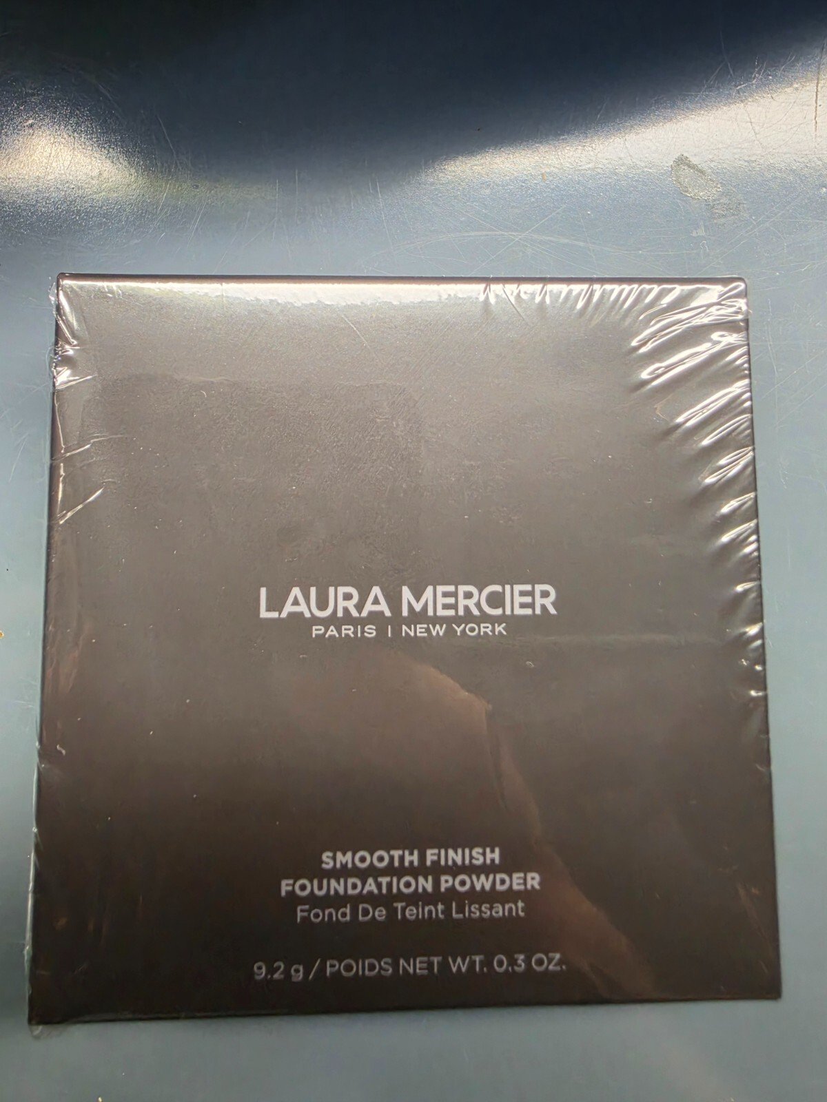 Laura Mercier Smooth Finish Foundation Powder Shade 5W1 14 0.3 oz 9.2 Grams - Image 3